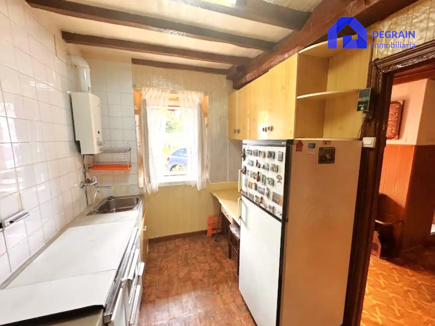 Küche von Einfamilien-Reihenhaus zum Verkauf in Oviedo  mit Privatgarten und Terrasse