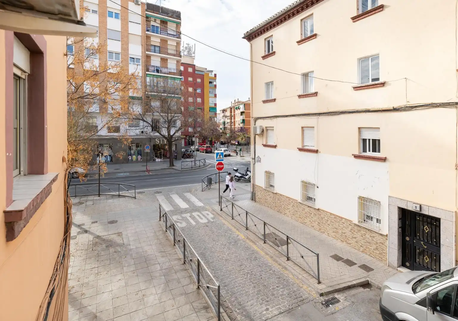 Vista exterior de Pis en venda en Granada amb Aire condicionat, Parquet i Balcó