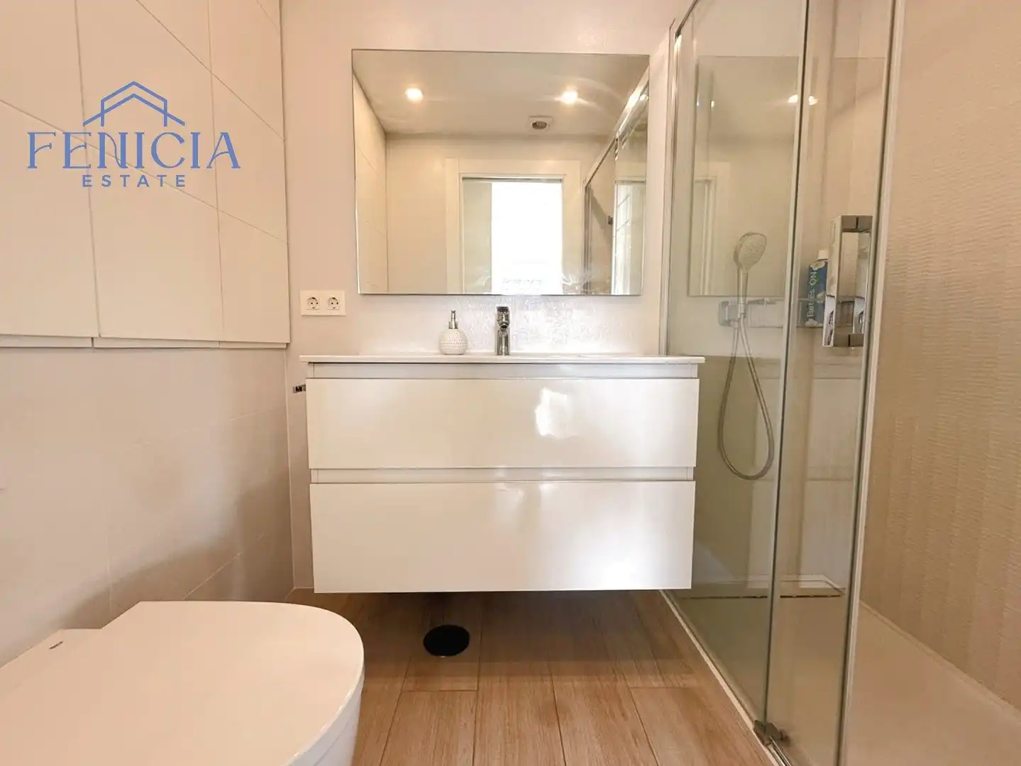 Bathroom of Flat for rent in Almuñécar  with Terrace, Furnished and Community pool