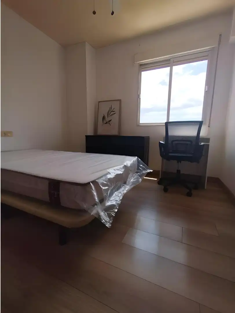 Flat for rent in Calle FRAY JUAN SANCHEZ COTAN, Cartuja