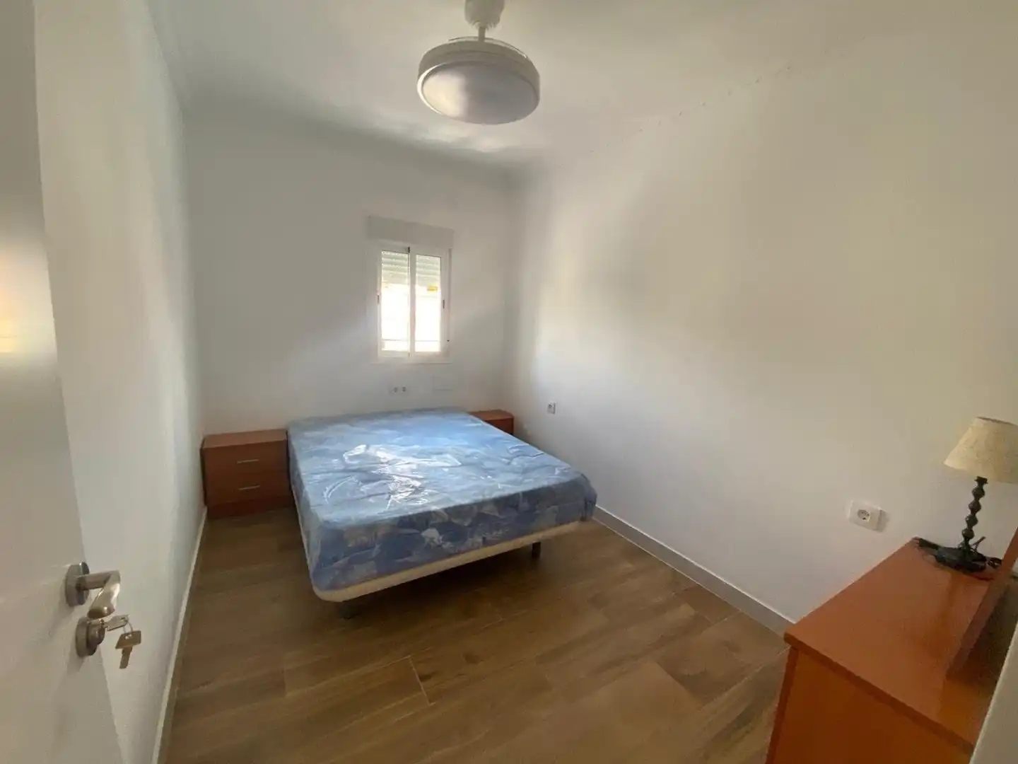 Bedroom of Flat for share in Sevilla