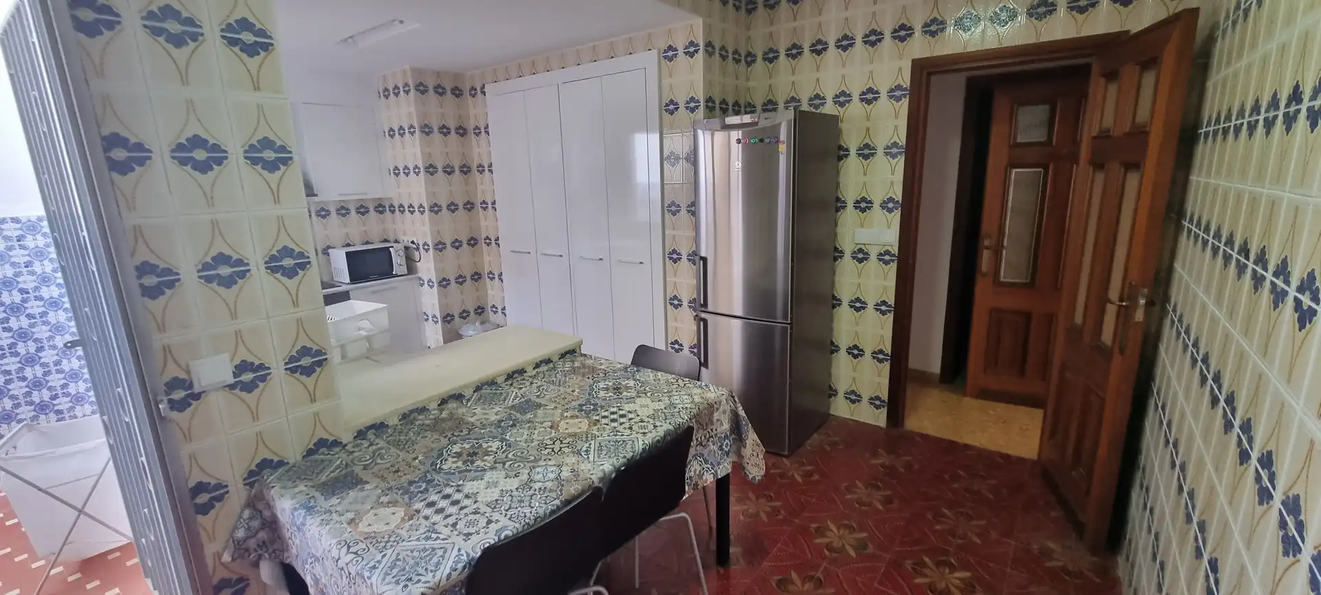 Cuina de Pis de lloguer en Moncada amb Aire condicionat, Terrassa i Moblat
