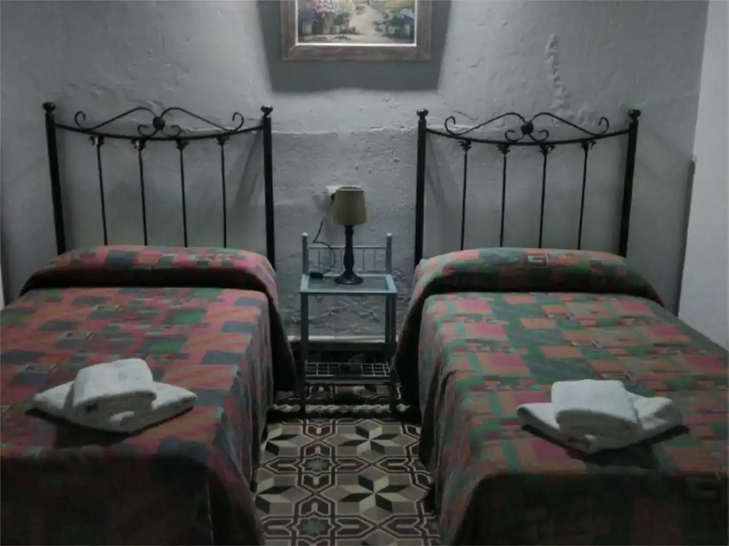 Schlafzimmer von Erdgeschoss zur Miete in Encinasola mit Möbliert und Balkon