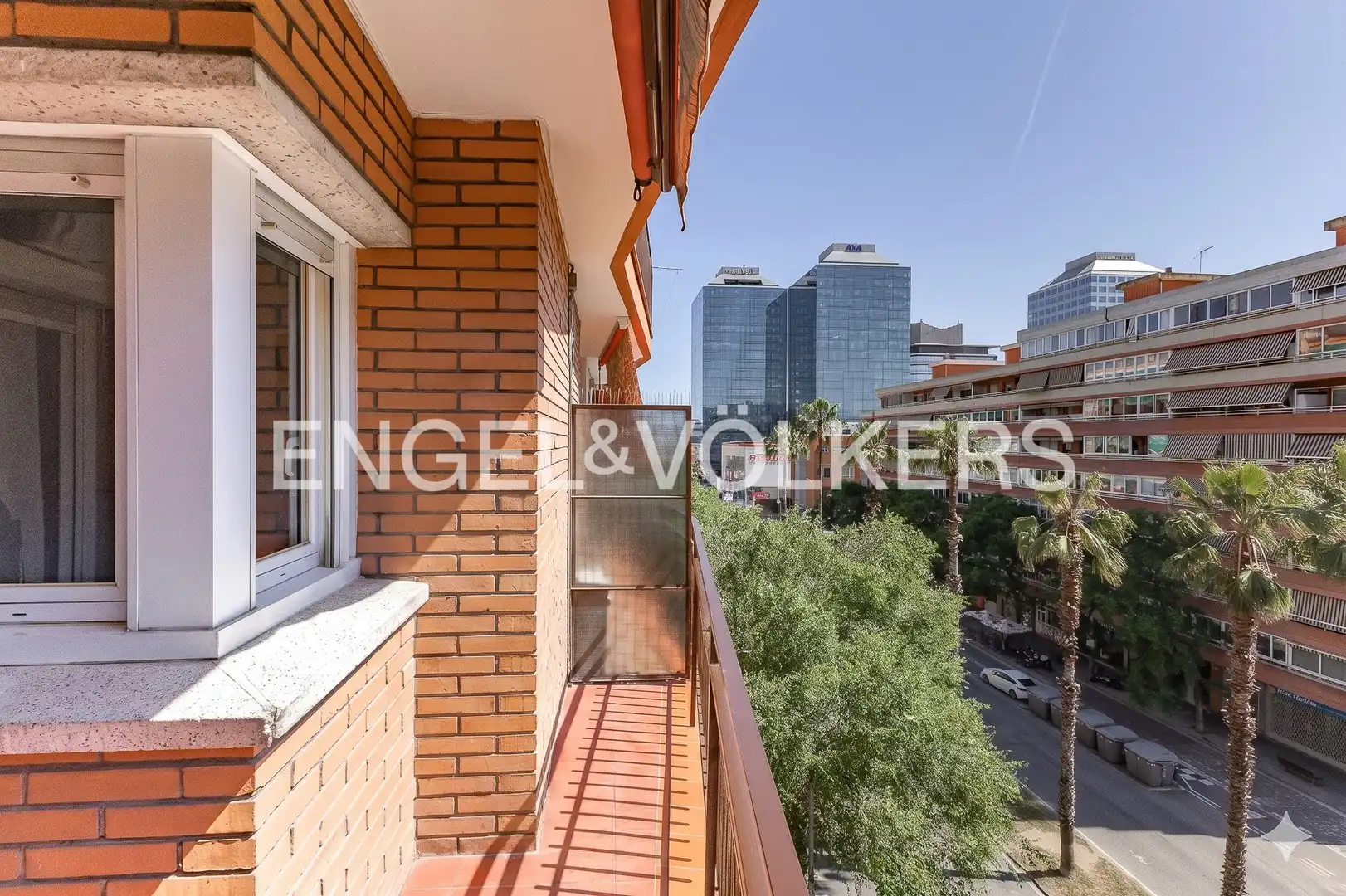 Exterior view of Flat for sale in Barcelona  with Air Conditioner, Heating and Balcony