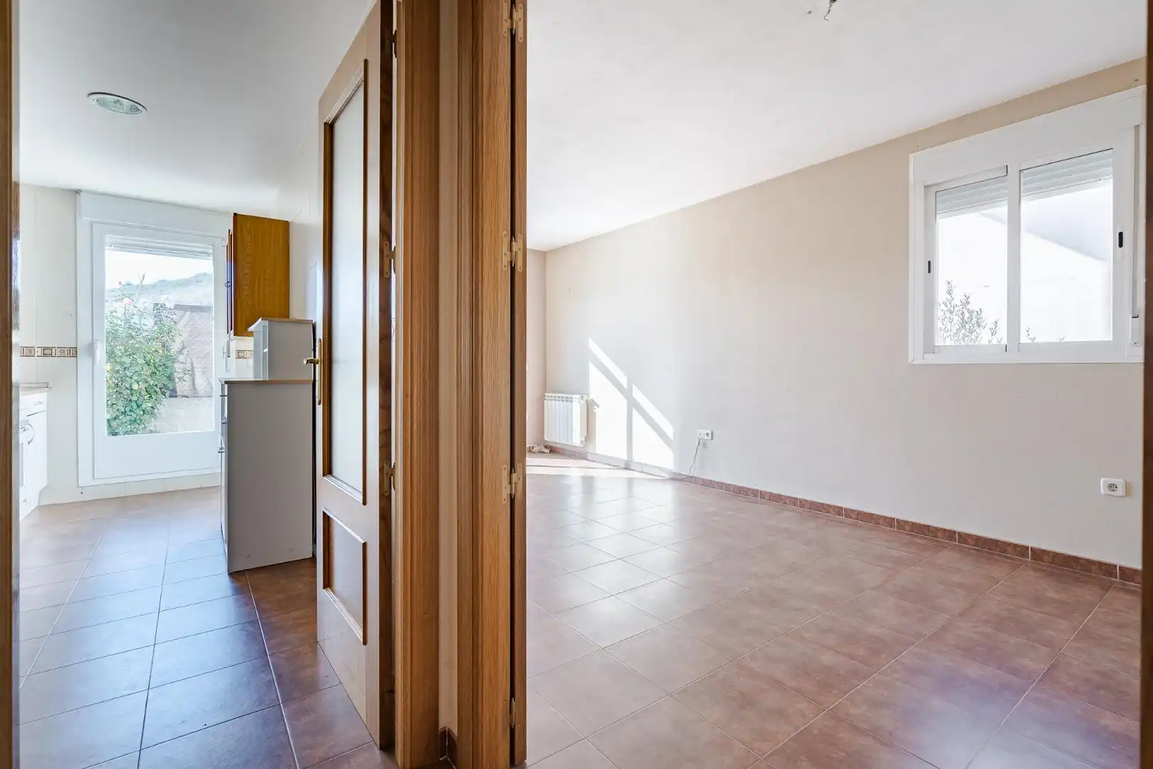 Einfamilien-Reihenhaus zum Verkauf in Carabaña mit Heizung, Privatgarten und Terrasse