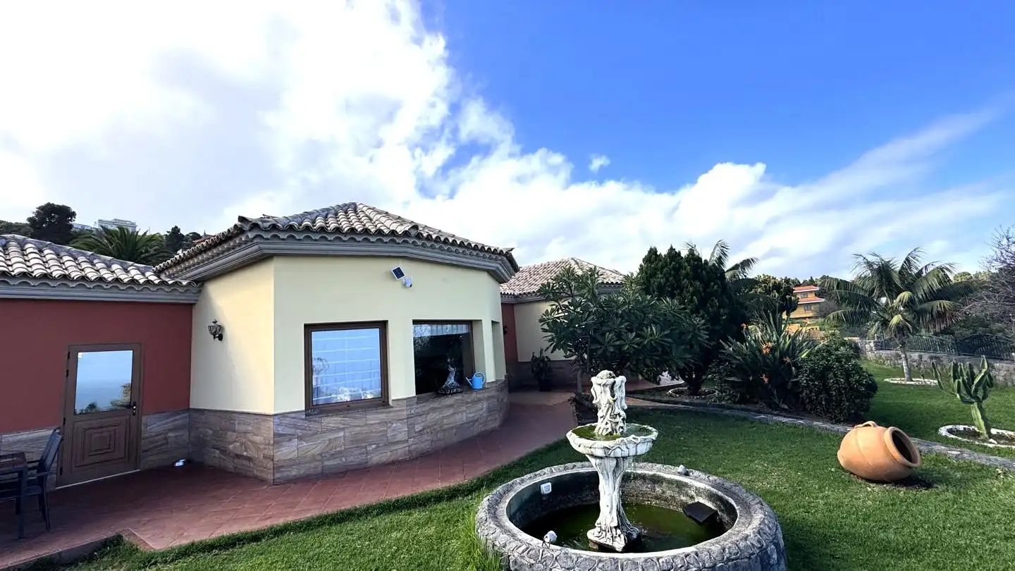 Casa con jardín en venta en La Guancha, imagen 2