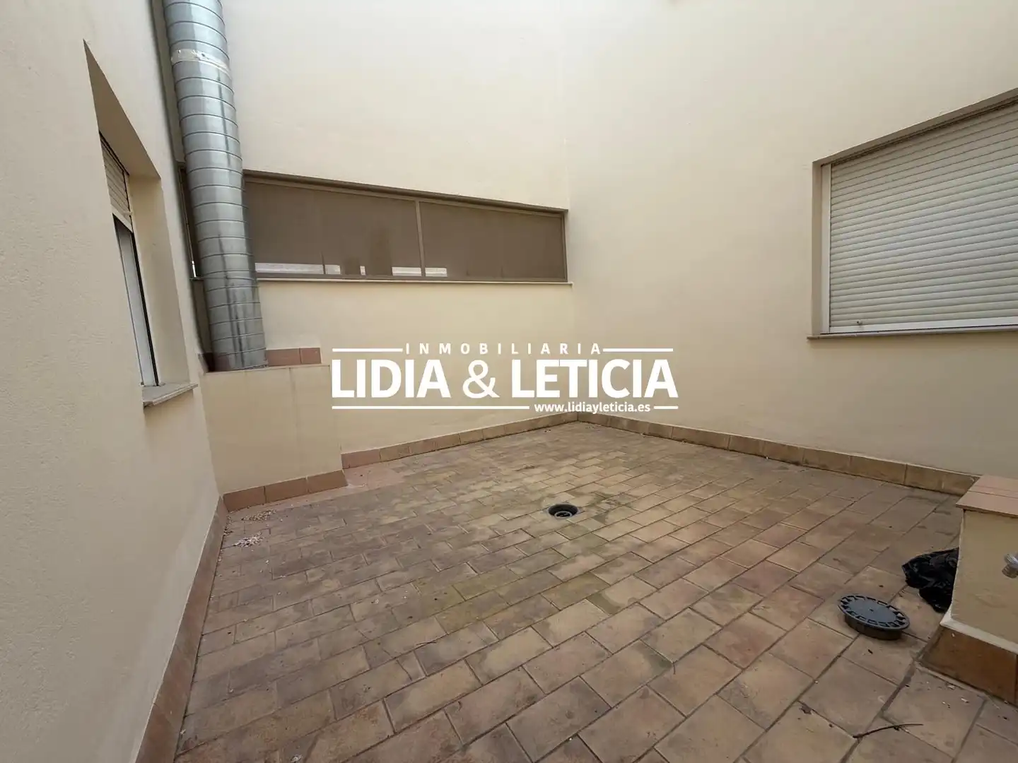 Vista exterior de Piso en venta en Alcalá de Guadaira