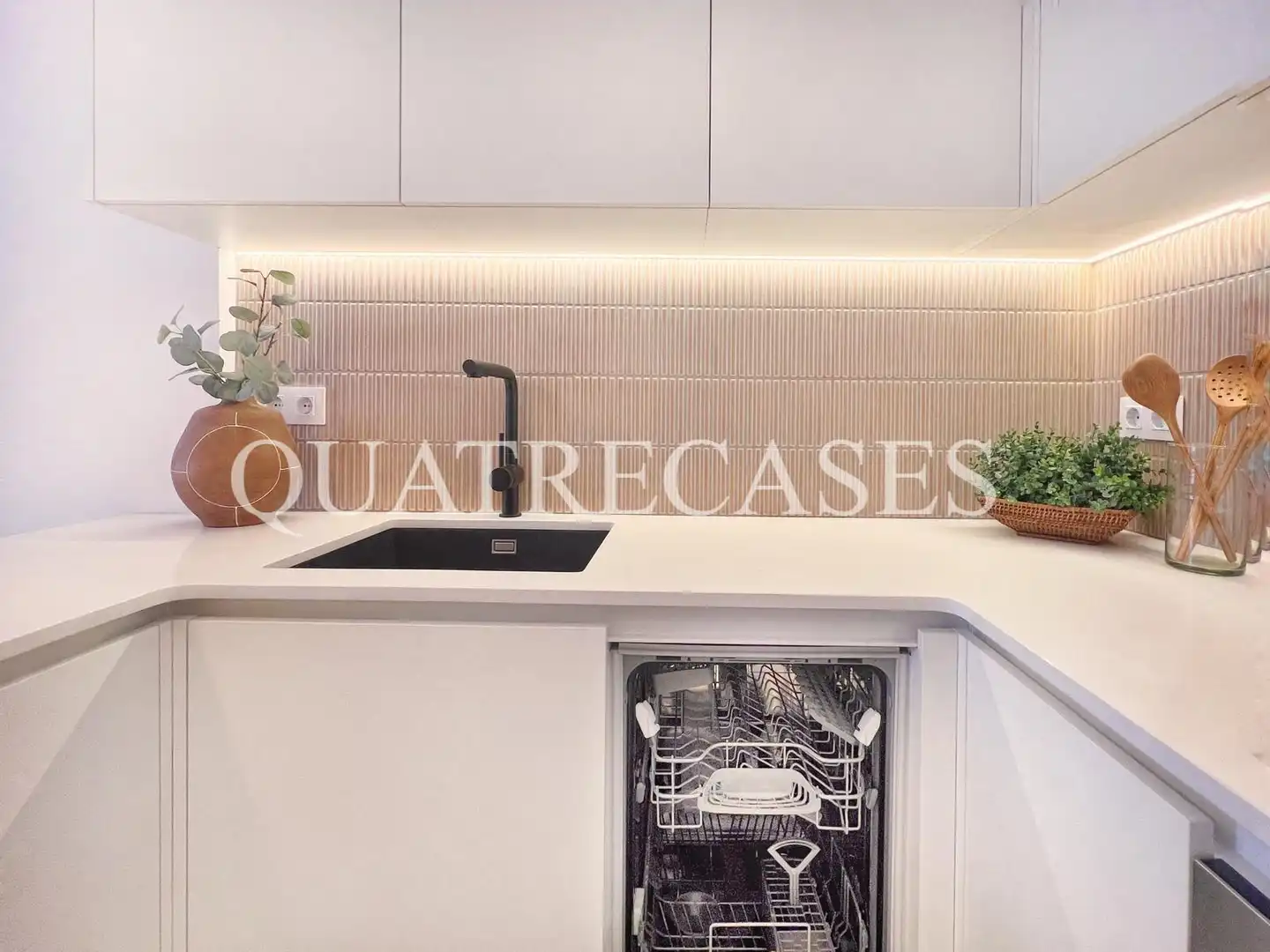 Cocina de Piso en venta en Barcelona con Aire acondicionado, Calefacción y Amueblado