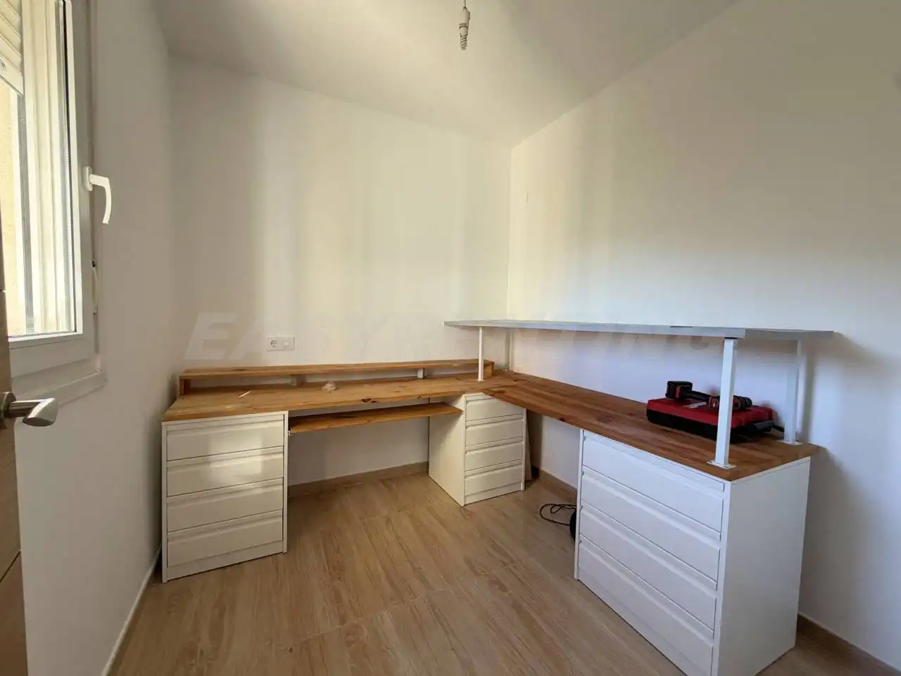 Habitación de Piso en venta en La Línea de la Concepción con Terraza, Amueblado y Alarma