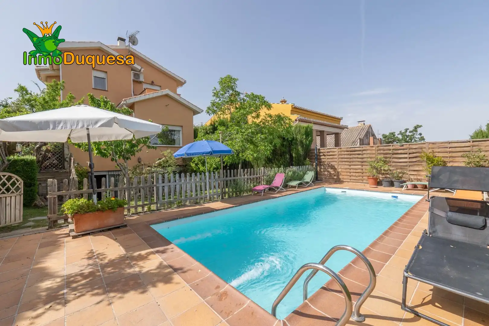 Piscina de Casa o xalet en venda en La Zubia amb Calefacció, Jardí privat i Terrassa