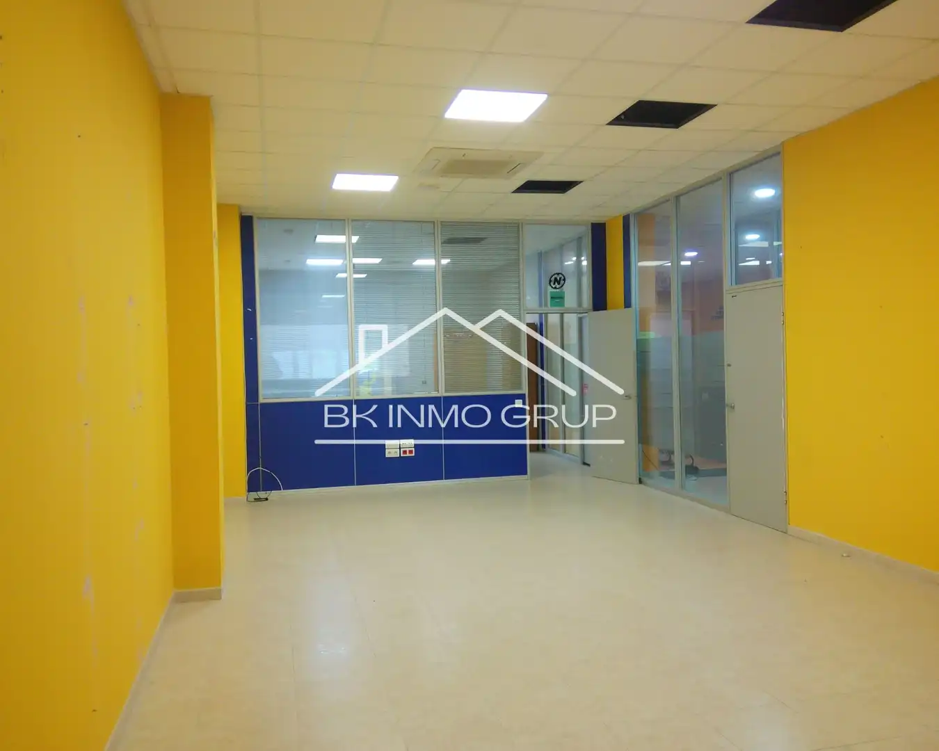 Local comercial en alquiler en Carrer de Francisco Pizarro, imagen 3