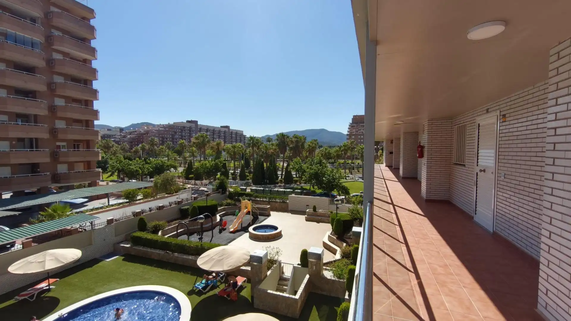 Piscina de Apartament en venda en Oropesa del Mar / Orpesa amb Aire condicionat, Moblat i Balcó
