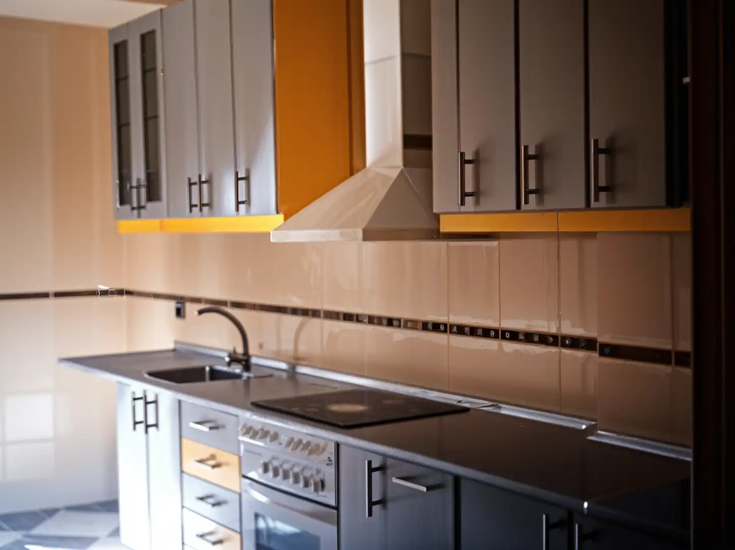 Cocina de Piso en venta en Villa del Prado con Aire acondicionado, Trastero y Balcón