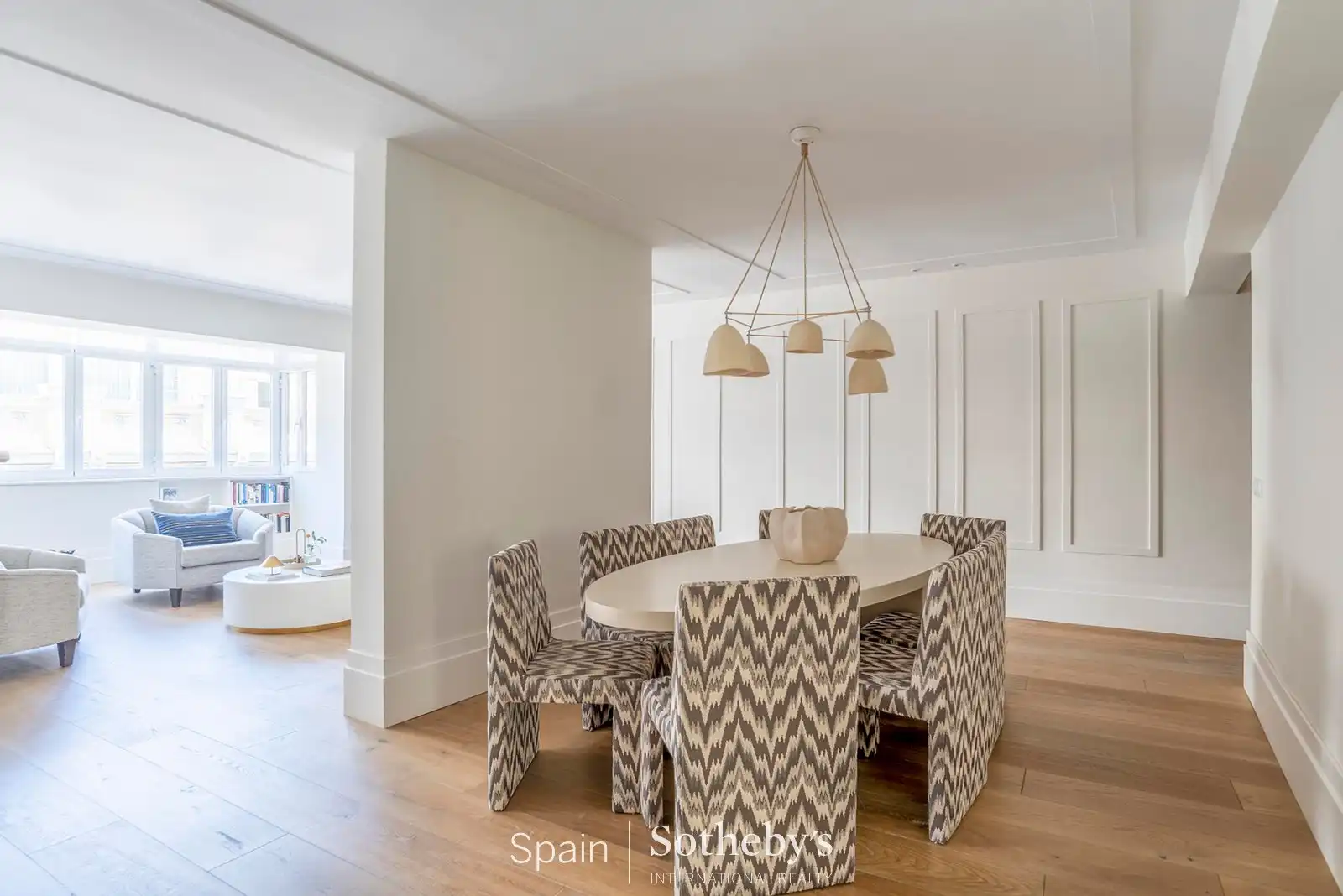 Menjador de Apartament en venda en Madrid amb Aire condicionat, Calefacció i Traster