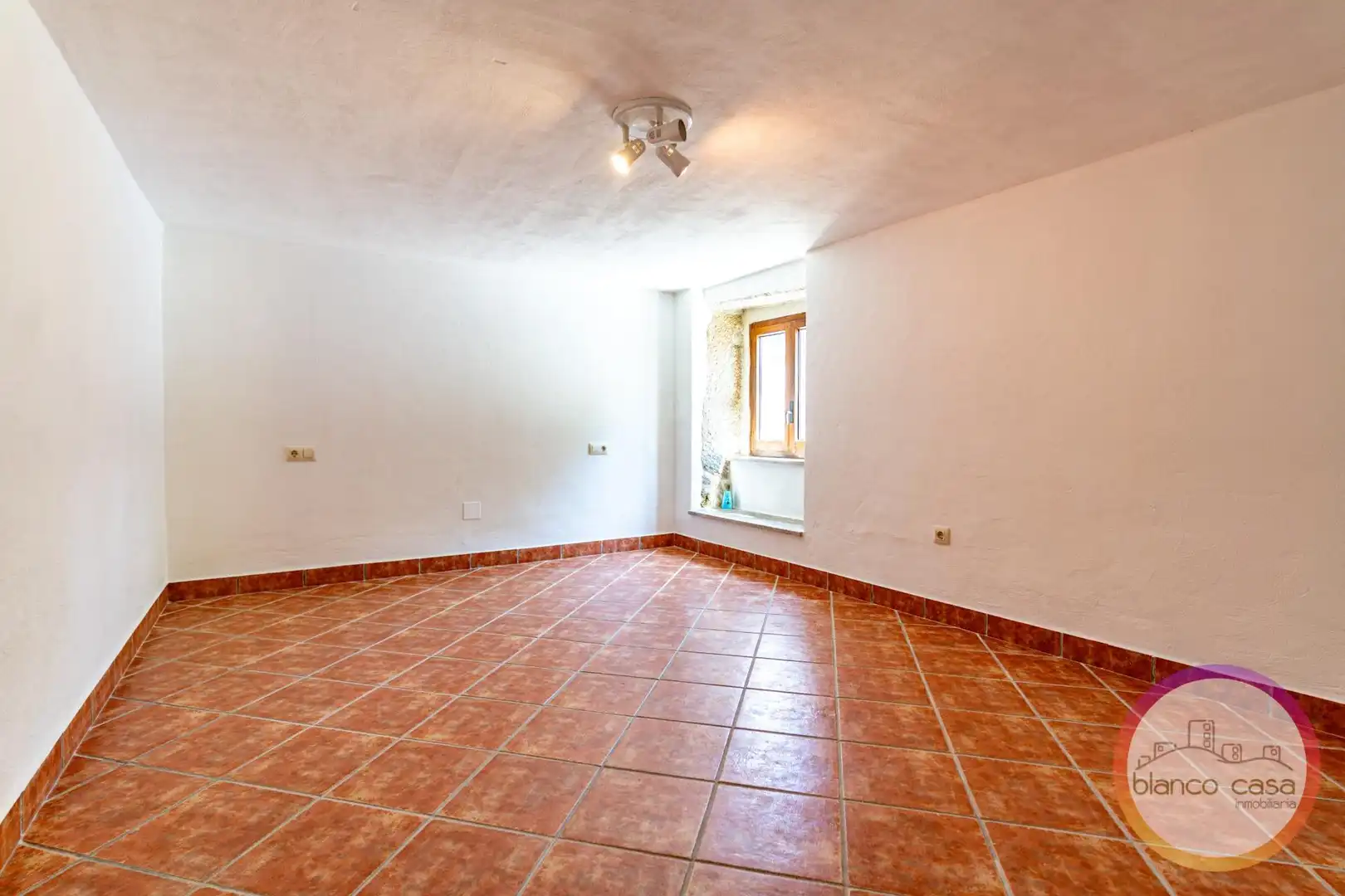 Casa o xalet en venda en Vimianzo amb Calefacció i Traster