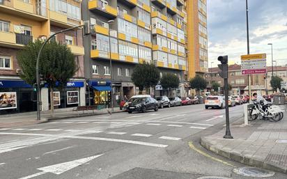 Vista exterior de Pis en venda en Avilés