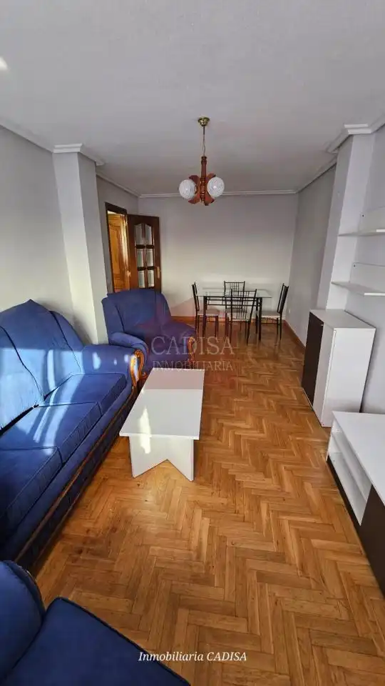 Sala d'estar de Pis en venda en Villares de la Reina amb Calefacció i Moblat