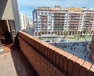 Vista exterior de Pis en venda en  Logroño amb Calefacció, Parquet i Terrassa