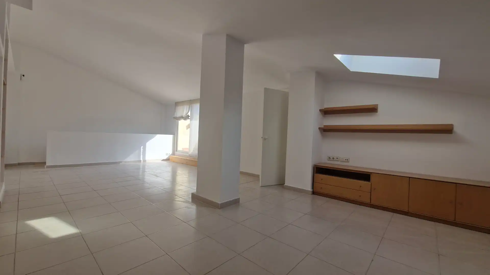 Ático de alquiler en Sant Cugat del Vallès con Calefacción, Parquet y Terraza