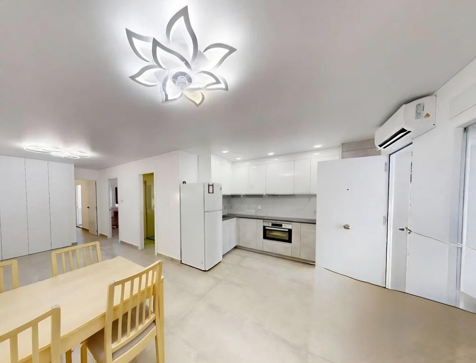 Cuina de Casa o xalet en venda en Torrevieja amb Aire condicionat, Jardí privat i Traster