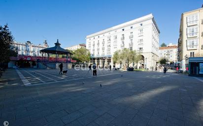 Vista exterior de Pis en venda en Santander