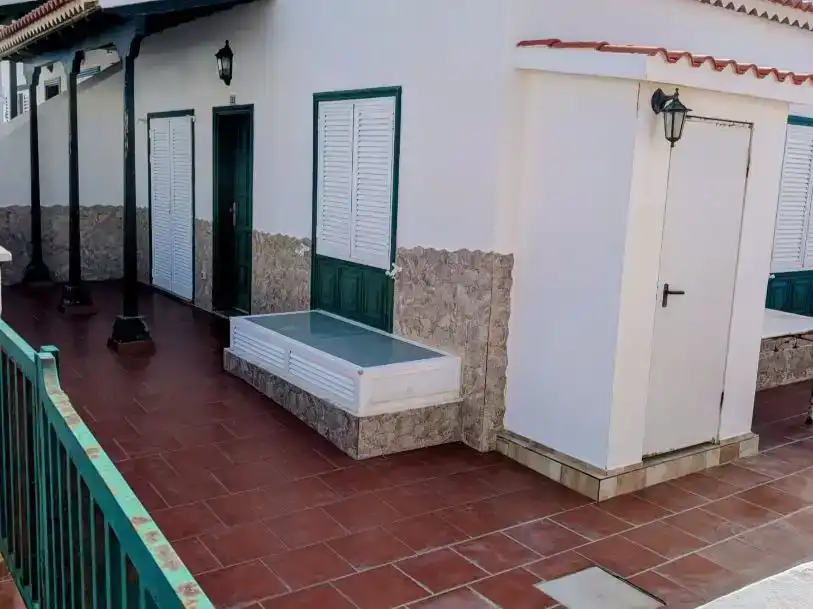 Terrassa de Pis de lloguer en Arico amb Jardí privat i Moblat