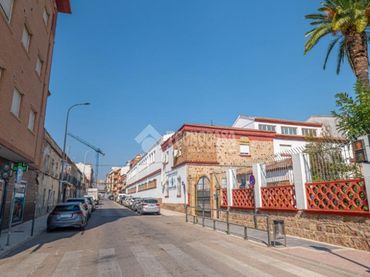 Casa aparellada en venda a Centro ciudad