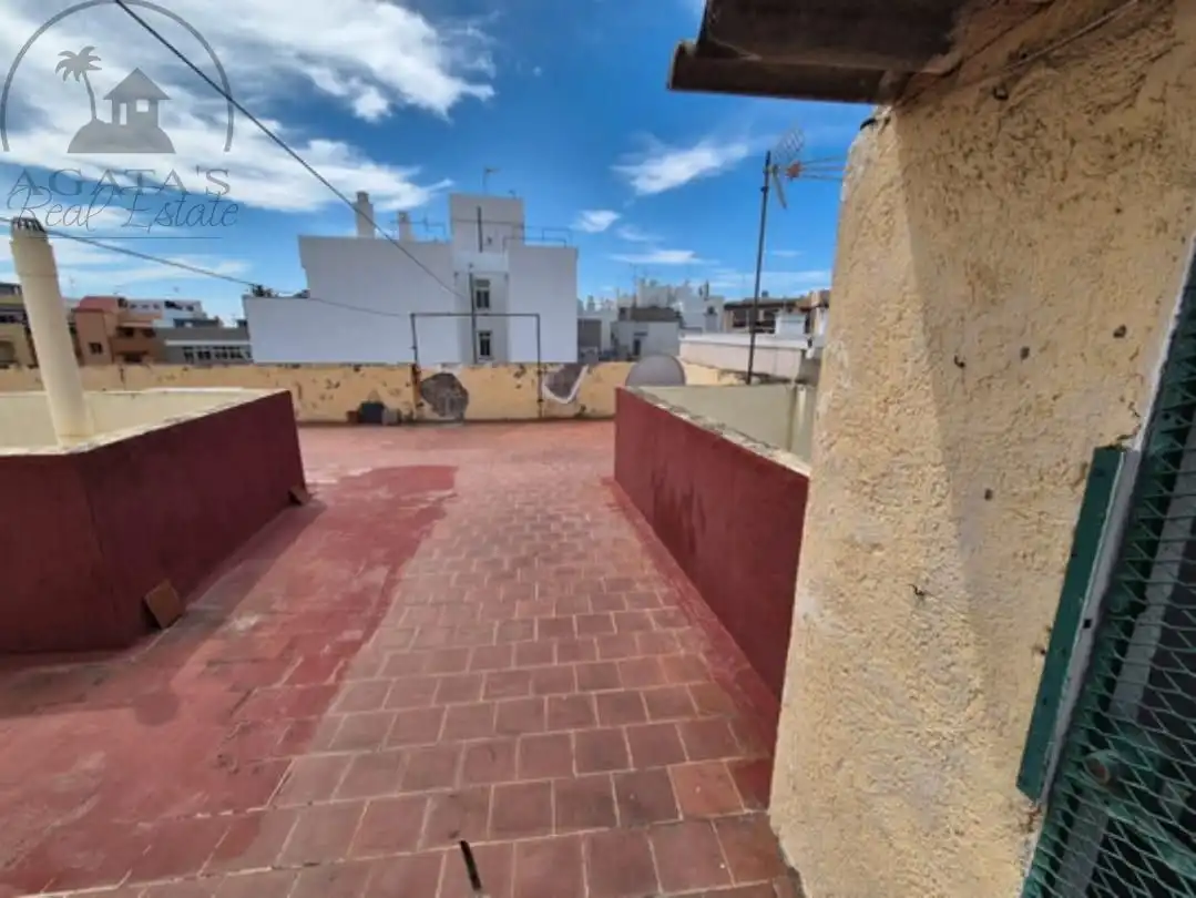 Exterior view of Ground floor for sale in Santa Cruz de Tenerife  with Air Conditioner and Furnished