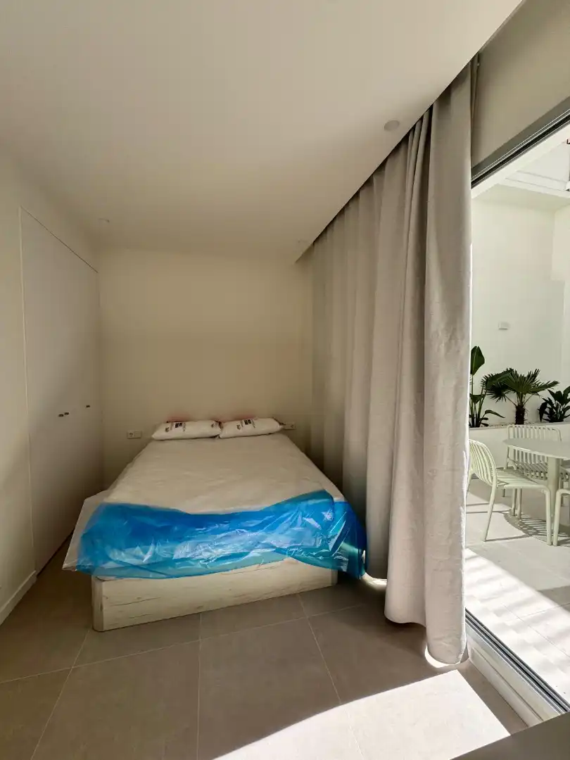 Schlafzimmer von Wohnung zur untervermieten in Valencia mit Klimaanlage, Terrasse und Möbliert