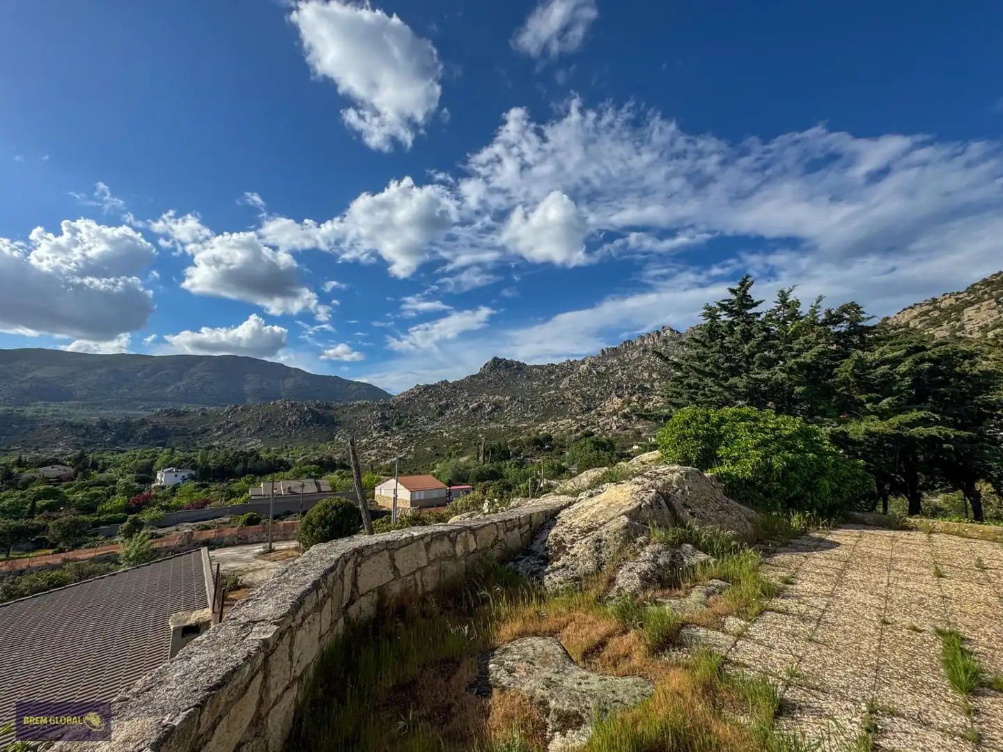 Vista exterior de Casa o xalet en venda en Valdemanco amb Jardí privat, Terrassa i Traster