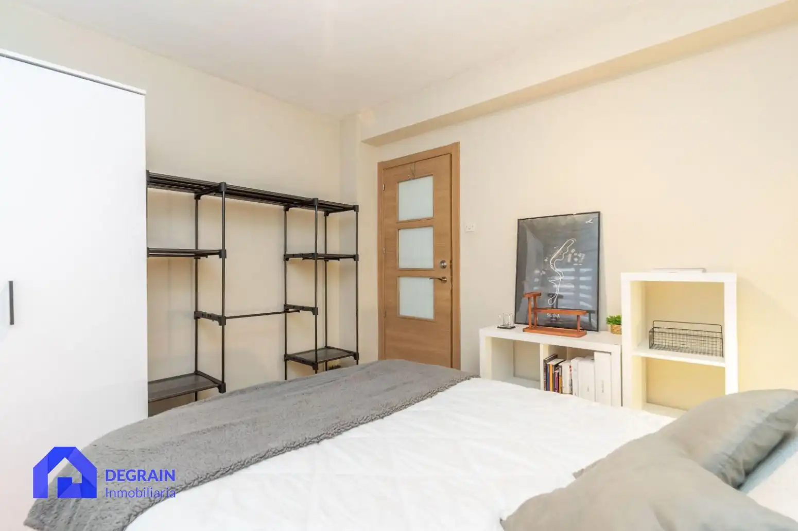 Bedroom of Flat for rent in Oviedo   with Furnished