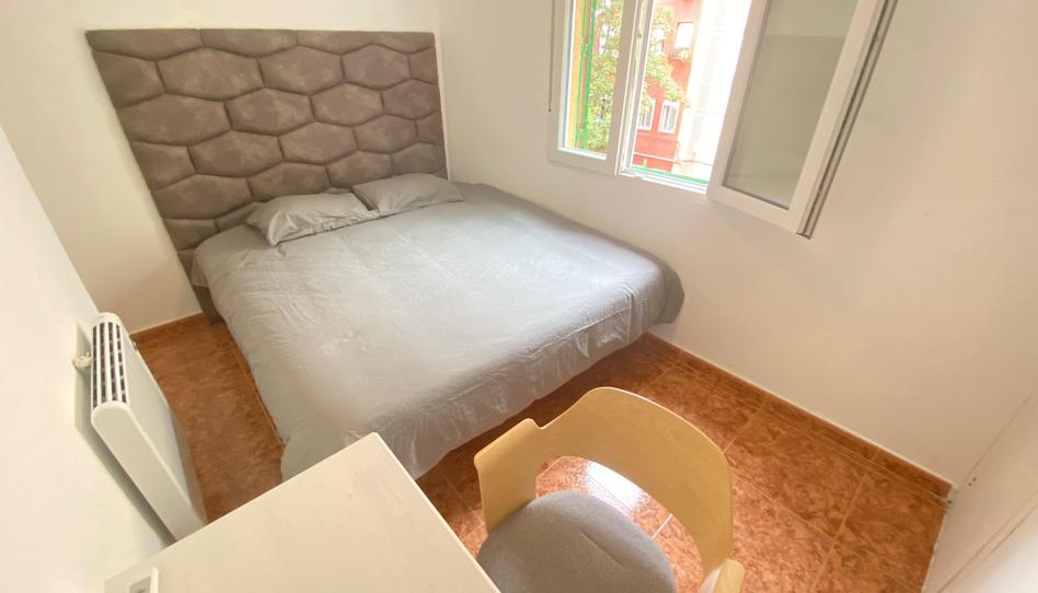 Photo 1 of Flat to share in Calle de López Grass, 54, Numancia, Madrid