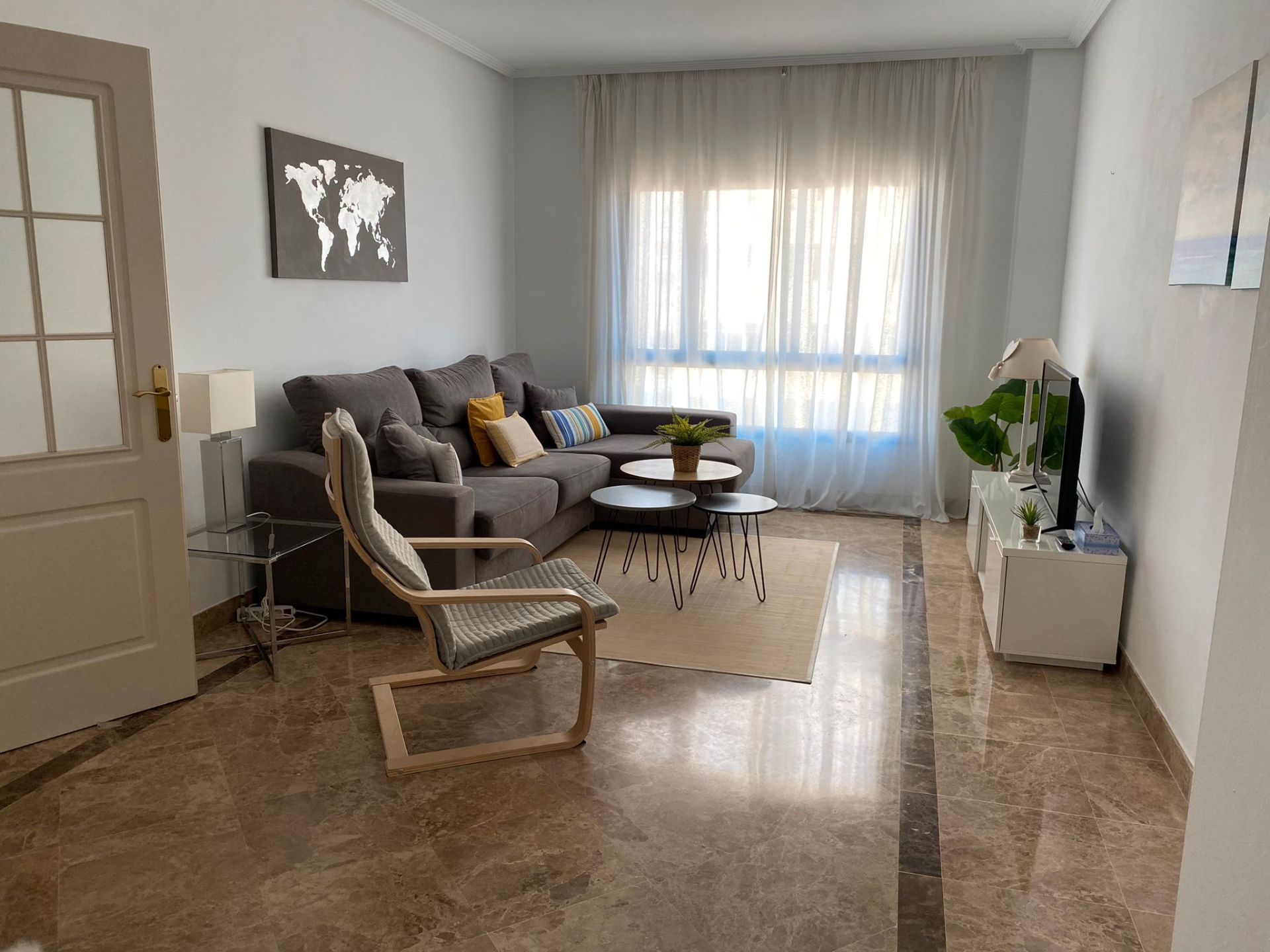 Living room of Flat to rent in Marbella  with Air Conditioner, Heating and Furnished