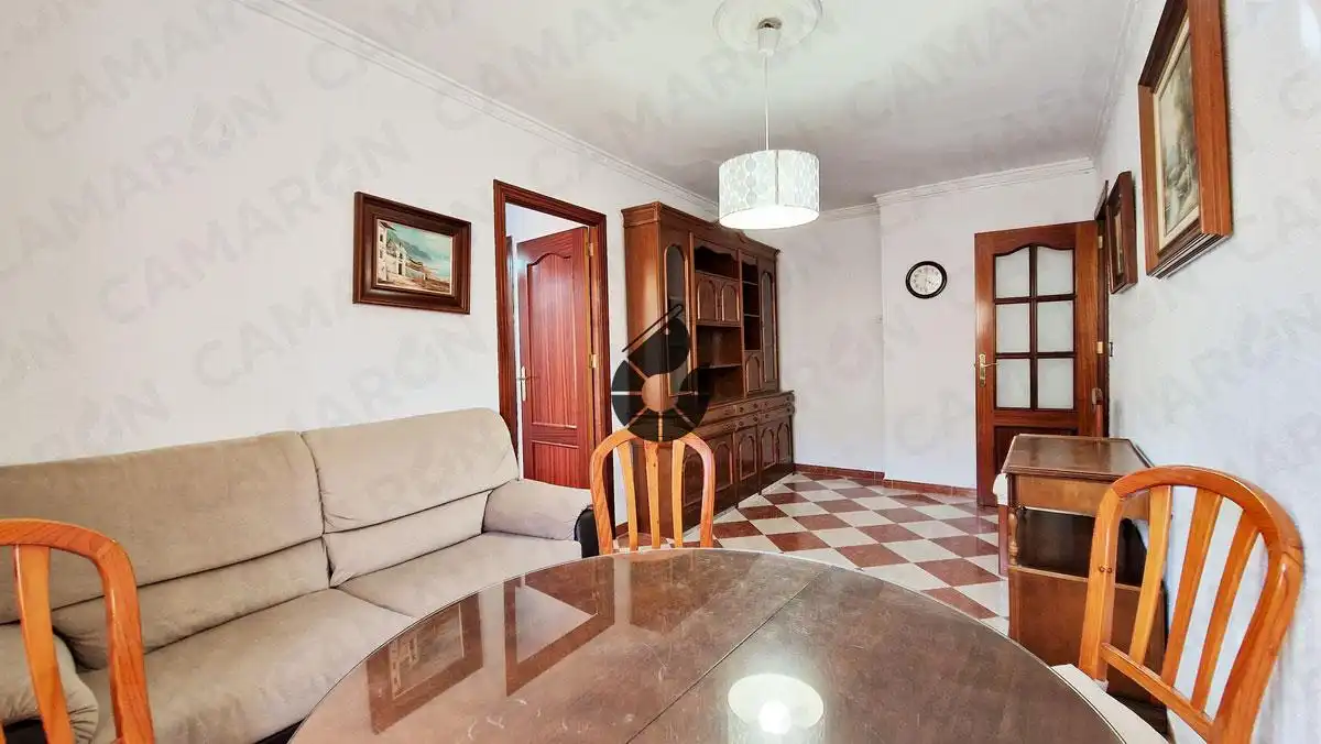 Sala d'estar de Planta baixa en venda en Coria del Río amb Moblat