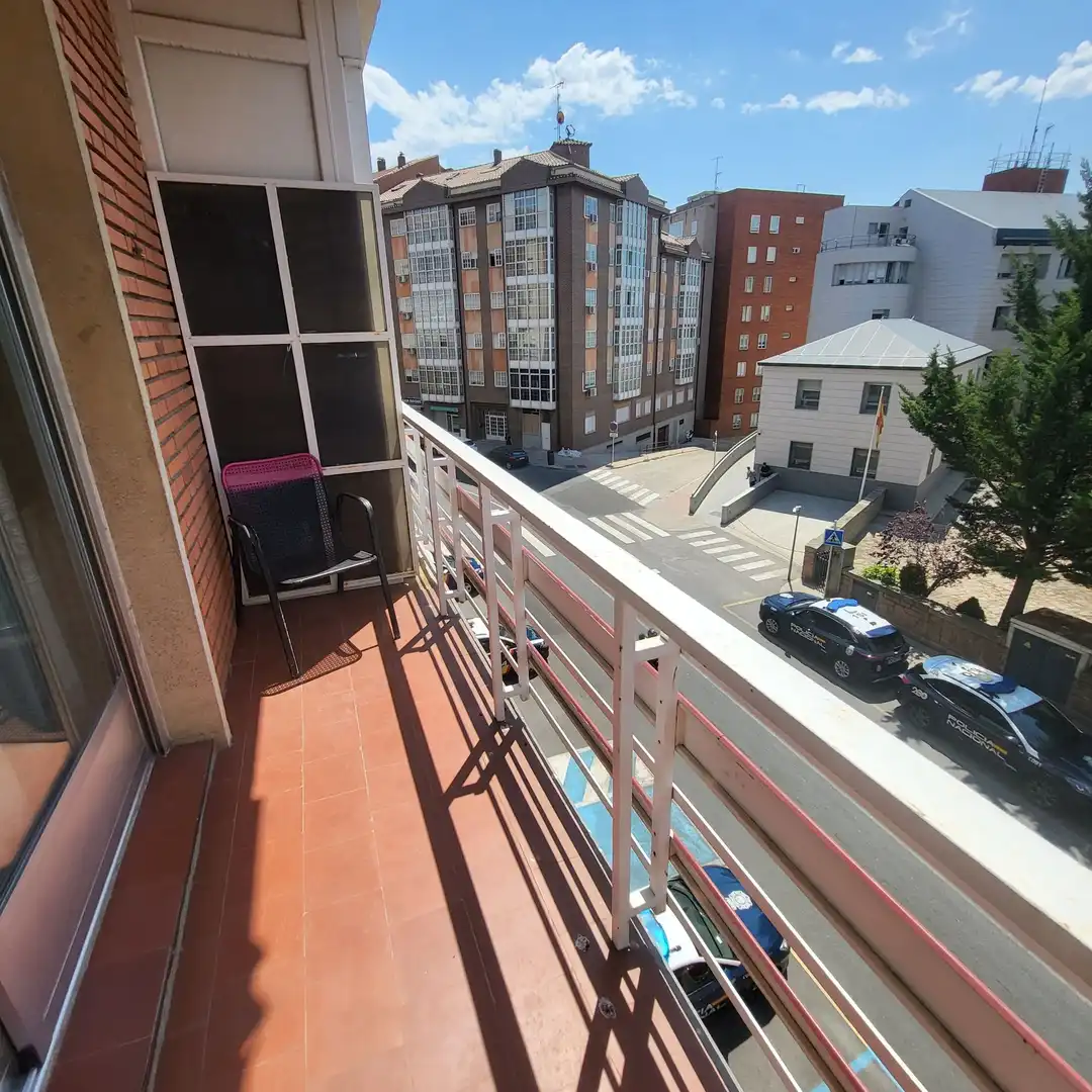 Terrassa de Pis en venda en Ávila amb Calefacció, Terrassa i Moblat