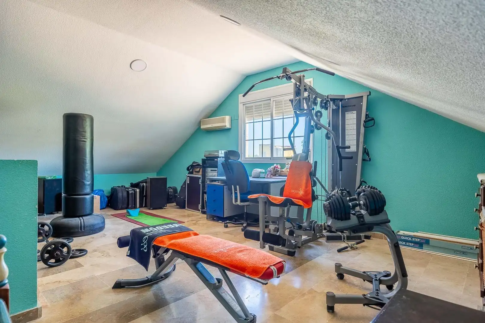 Casa adosada en venta en Almensilla con Aire acondicionado, Calefacción y Jardín privado