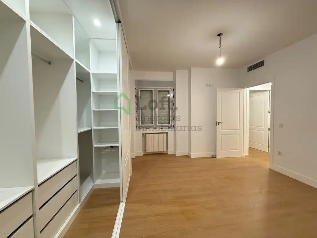 Habitación de Piso en venta en Badajoz con Aire acondicionado y Calefacción