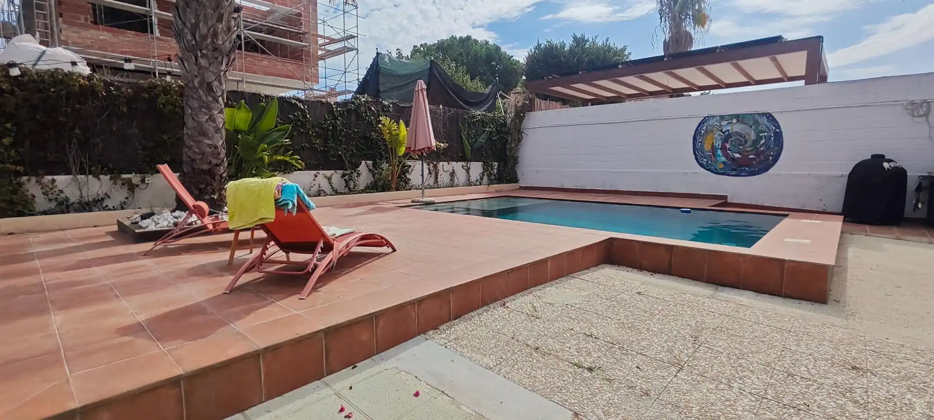 Swimming pool of Houses for sale in Los Arenales del Sol