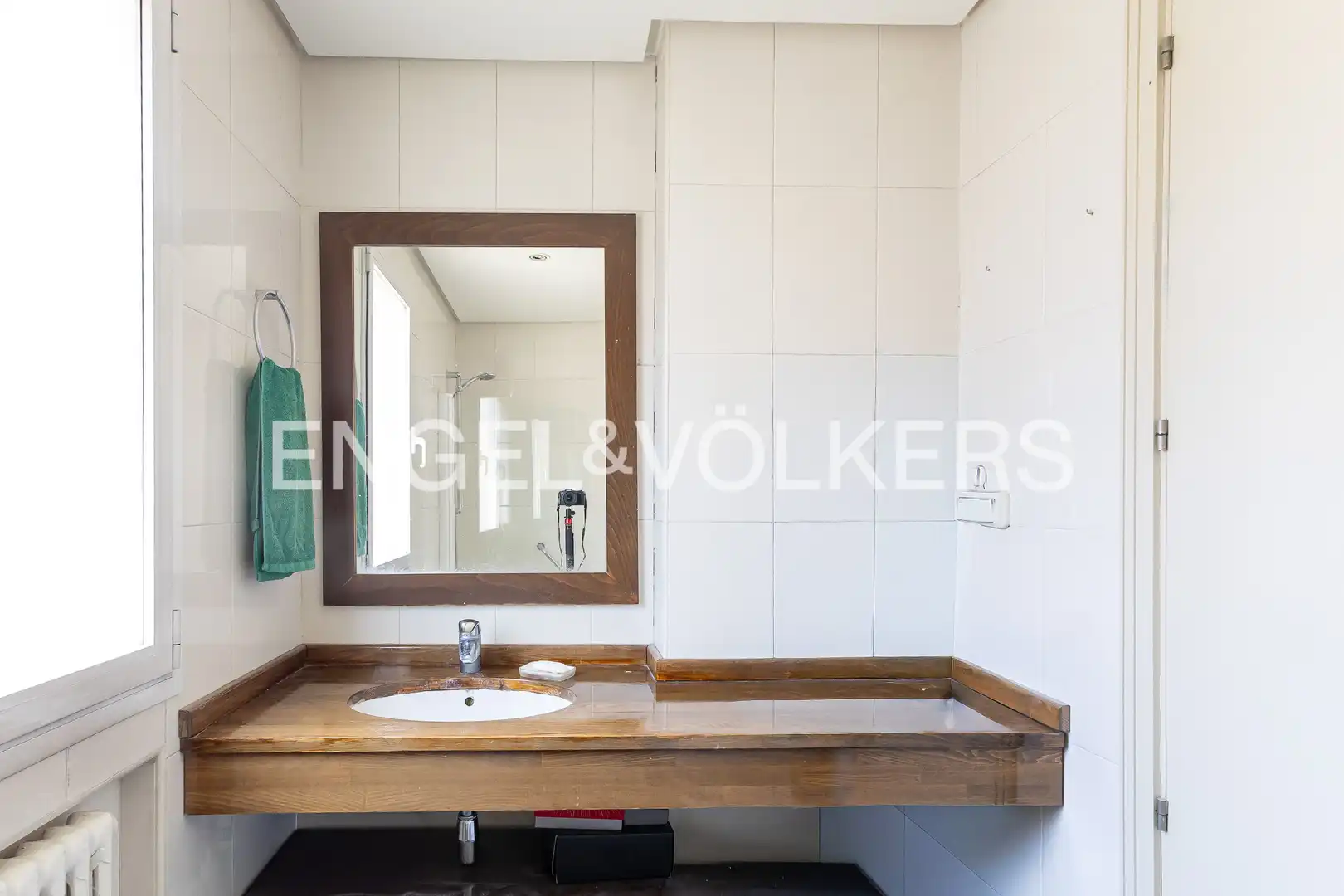 Badezimmer von Wohnung zum Verkauf in Madrid mit Klimaanlage, Heizung und Privatgarten