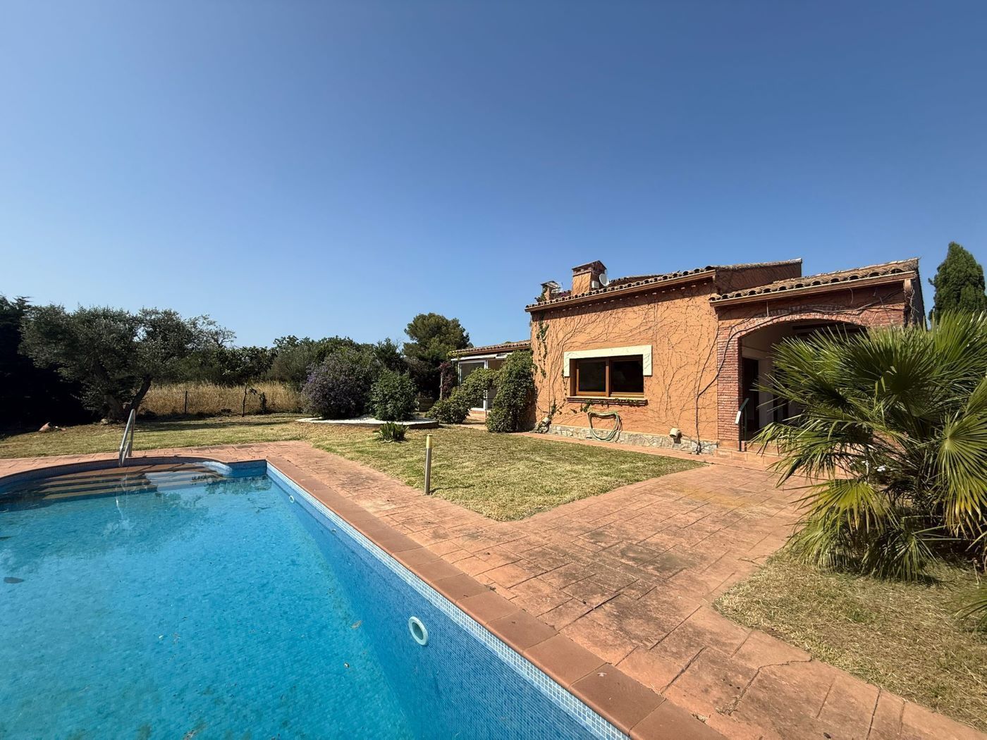 Jardí de Casa o xalet en venda en Peralada amb Aire condicionat, Calefacció i Jardí privat