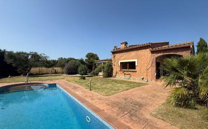 Jardí de Casa o xalet en venda en Peralada amb Aire condicionat, Calefacció i Jardí privat