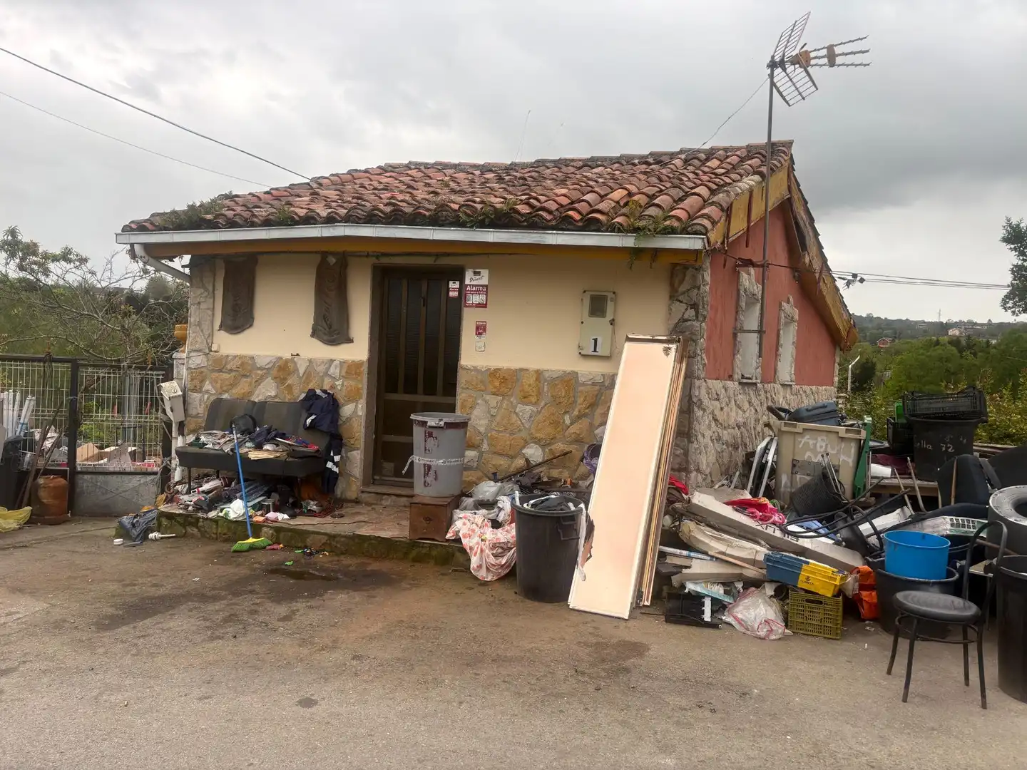 Vista exterior de Casa o chalet en venta en Oviedo  con Jardín privado