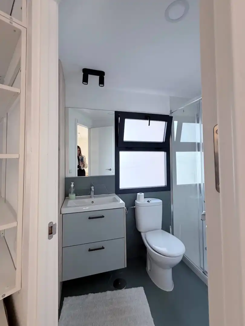 Badezimmer von Wohnungen zur Miete in Latina