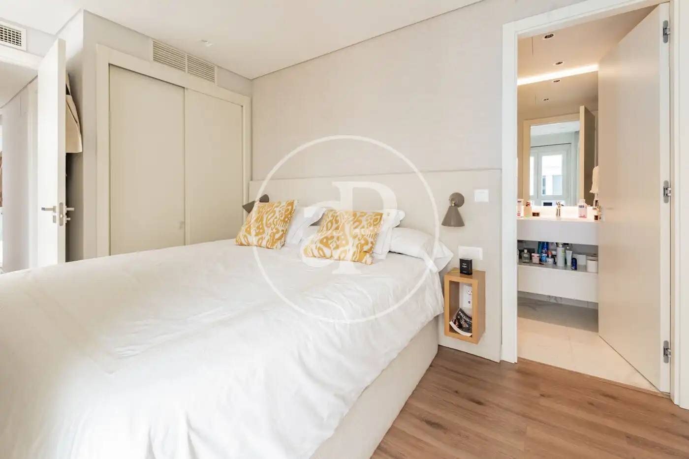 Schlafzimmer von Wohnung zum Verkauf in Madrid mit Klimaanlage, Heizung und Terrasse