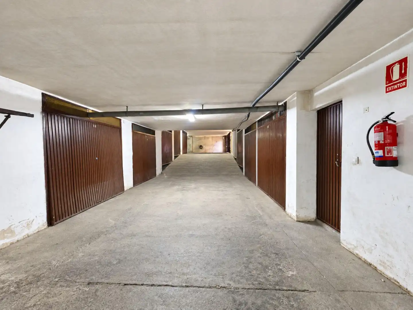 Parking de Piso en venta en Los Pinos - El Pilar