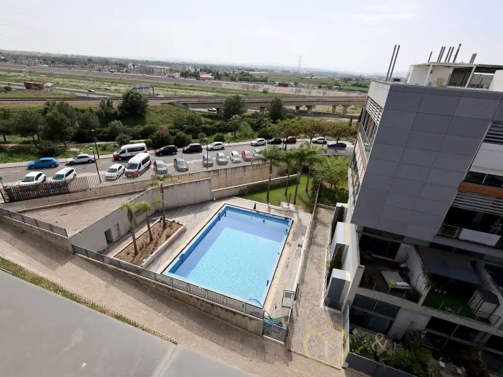 Loft zur Miete in Calle Cruz Roja, Barrio de la Luz