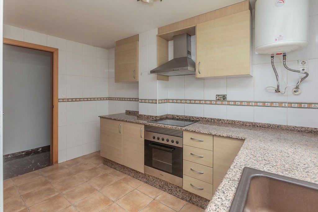 Kitchen of Flat for sale in Onda  with Storage room