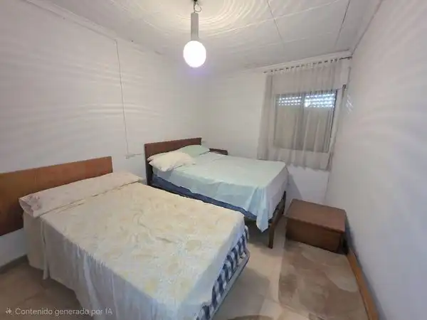 Dormitori de Casa adosada en venda en María amb Jardí privat, Traster i Moblat
