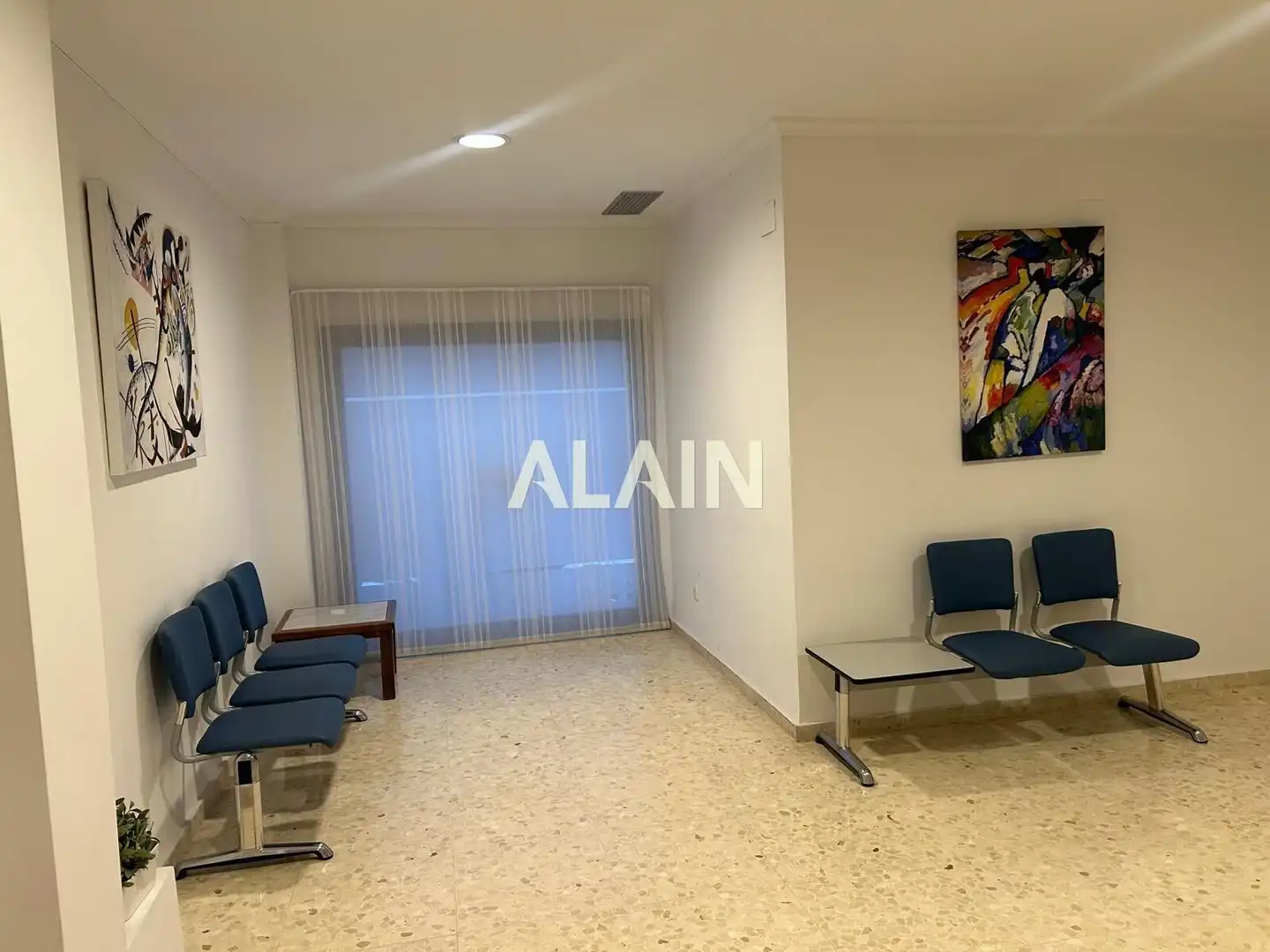 Commercial properties for rent in Valencia  with Air Conditioner and Furnished