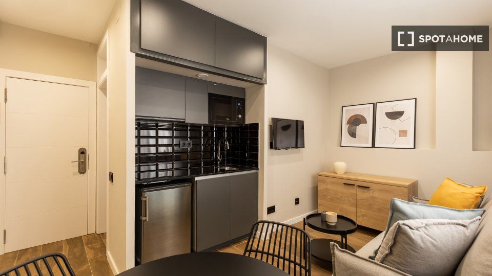 Kitchen of Flat to rent in  Barcelona Capital  with Air Conditioner, Heating and Furnished